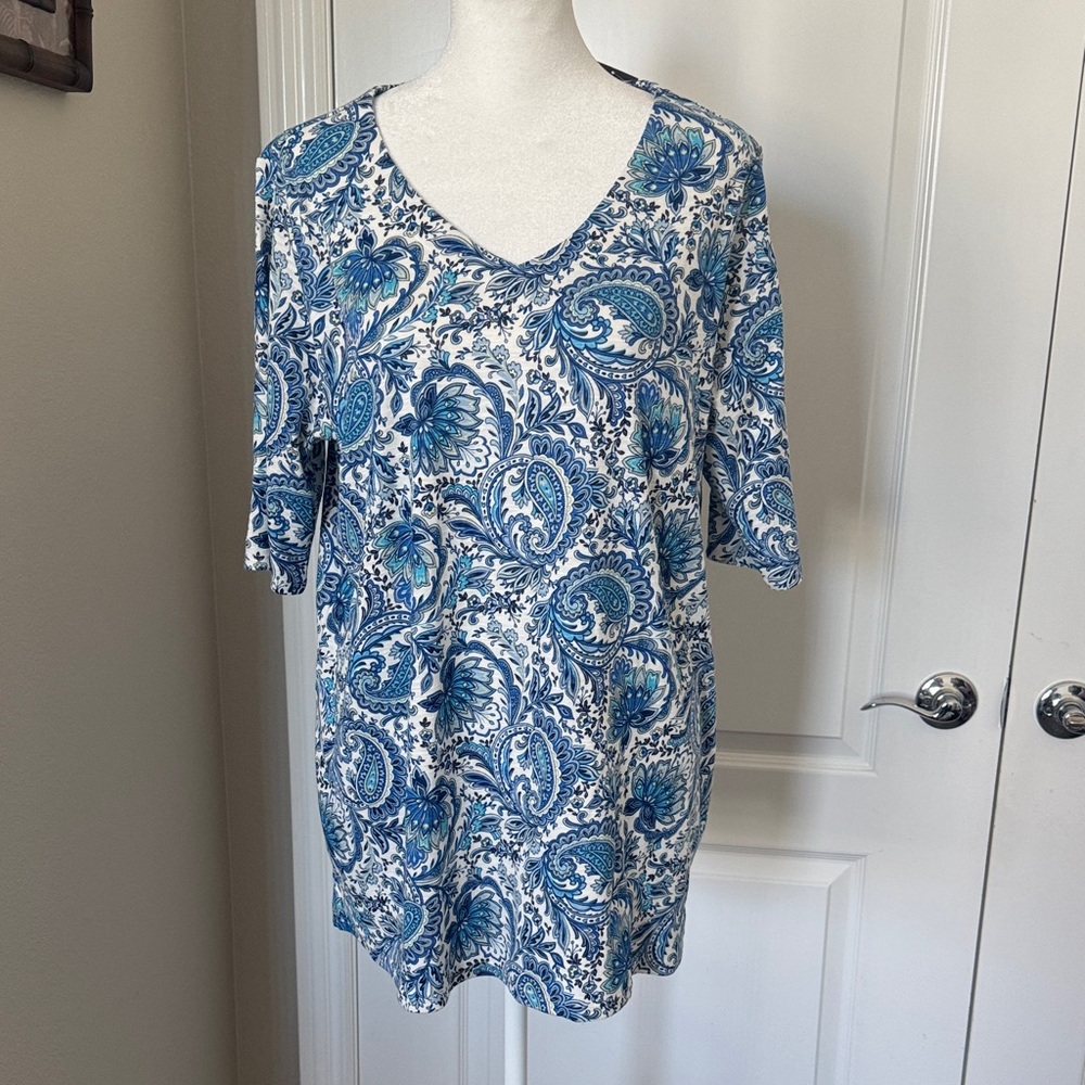 J. Jill Blue and White Paisley Short Sleeve Top